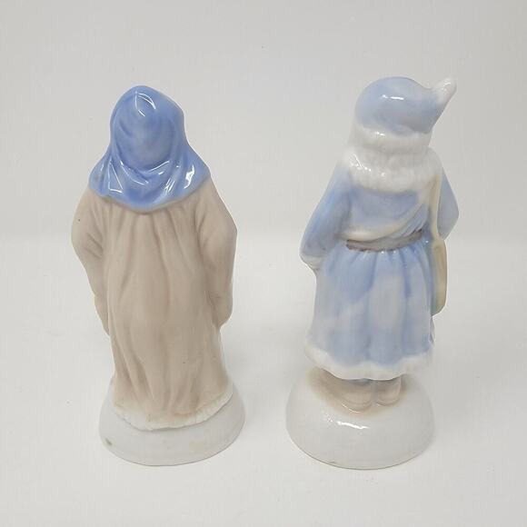 Vintage Santa Porcelain Figurine Around The World Series Set of 2 - Picture 3 of 14